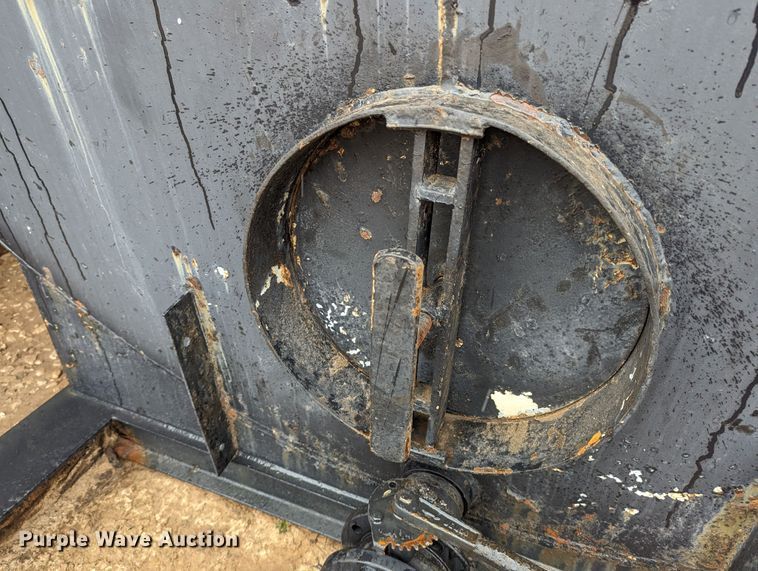 image for item DR6805 Frac tank