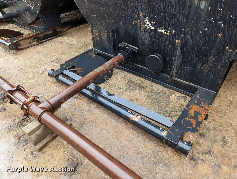 image for item DR6805 Frac tank