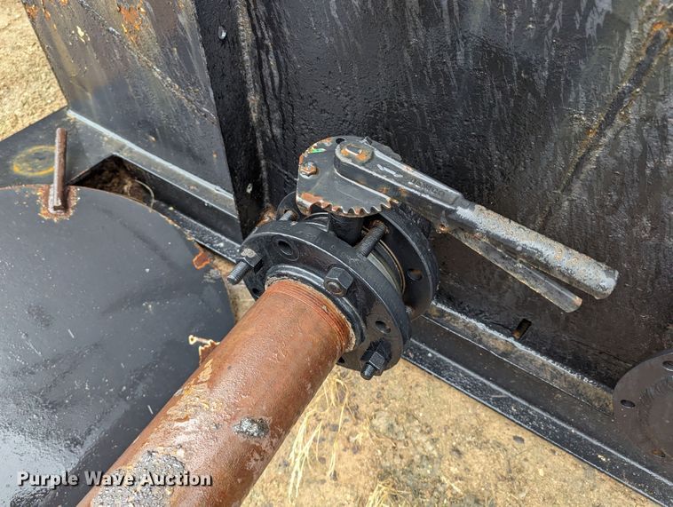 image for item DR6805 Frac tank