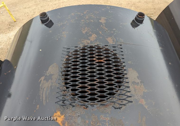 image for item DR6805 Frac tank