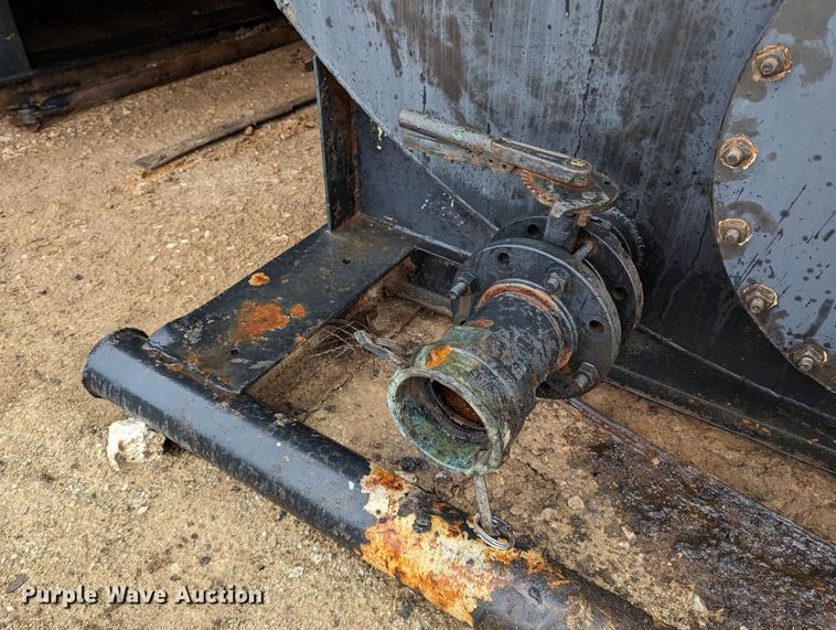 image for item DR6806 Frac tank