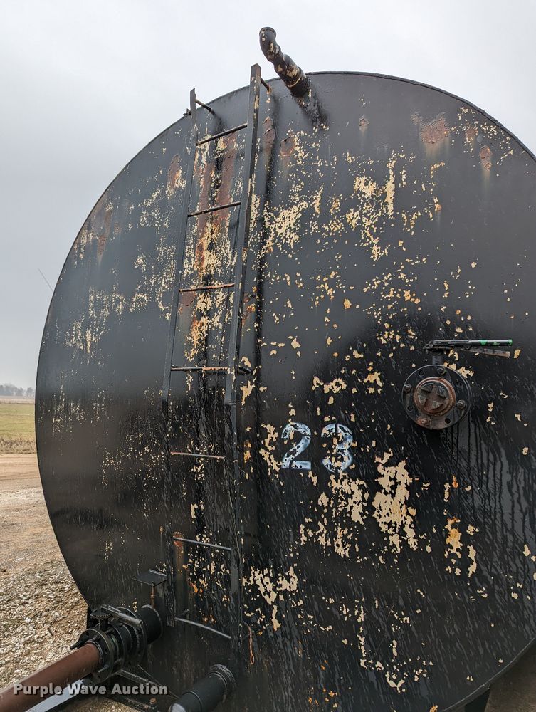 image for item DR6806 Frac tank