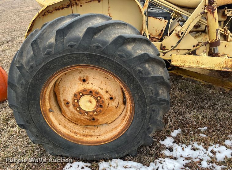 image for item DR7436 Allis Chalmers  rigid frame motor grader