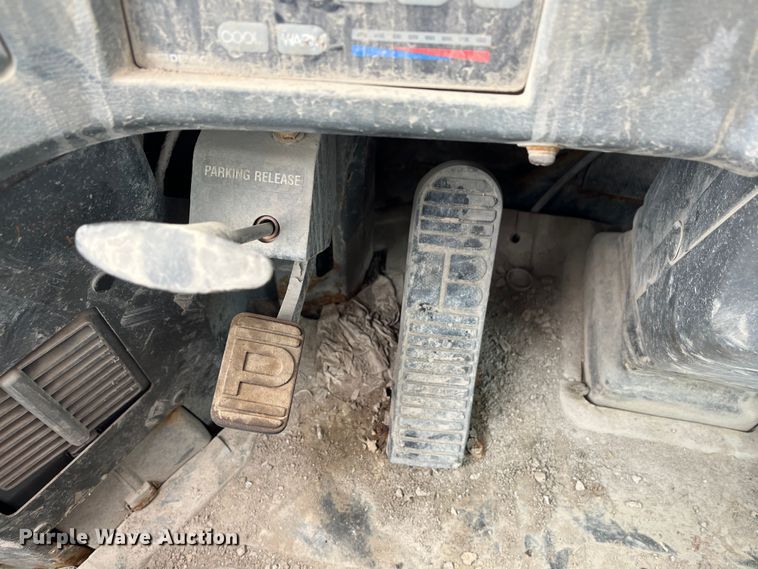 image for item DR7445 2002 Komatsu WA180-3MC  wheel loader