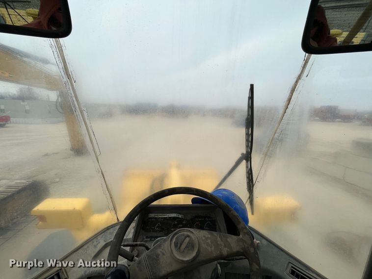 image for item DR7445 2002 Komatsu WA180-3MC  wheel loader