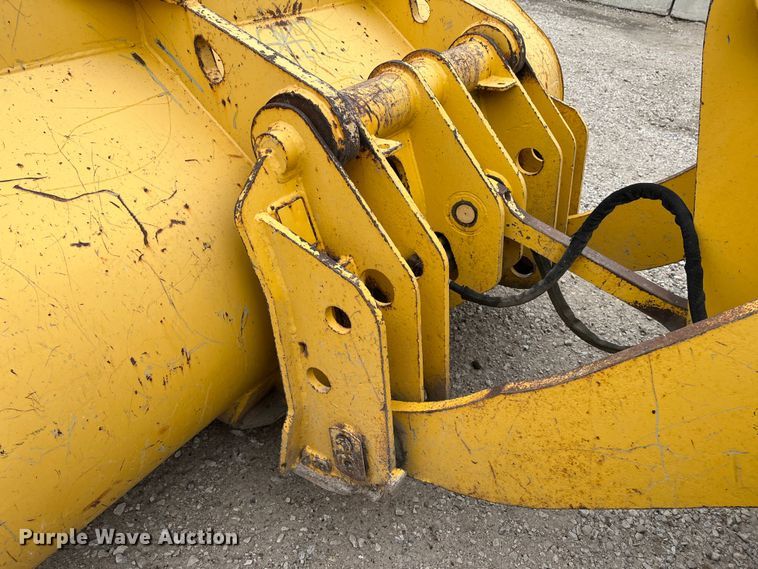 image for item DR7445 2002 Komatsu WA180-3MC  wheel loader