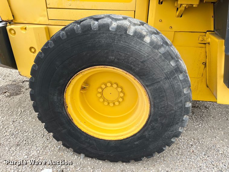 image for item DR7445 2002 Komatsu WA180-3MC  wheel loader