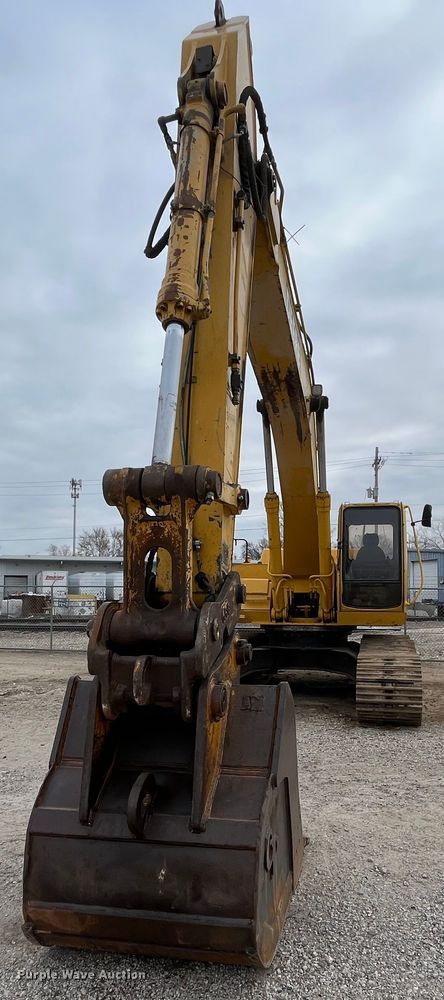 image for item DR7446 2000 John Deere 330LC  excavator