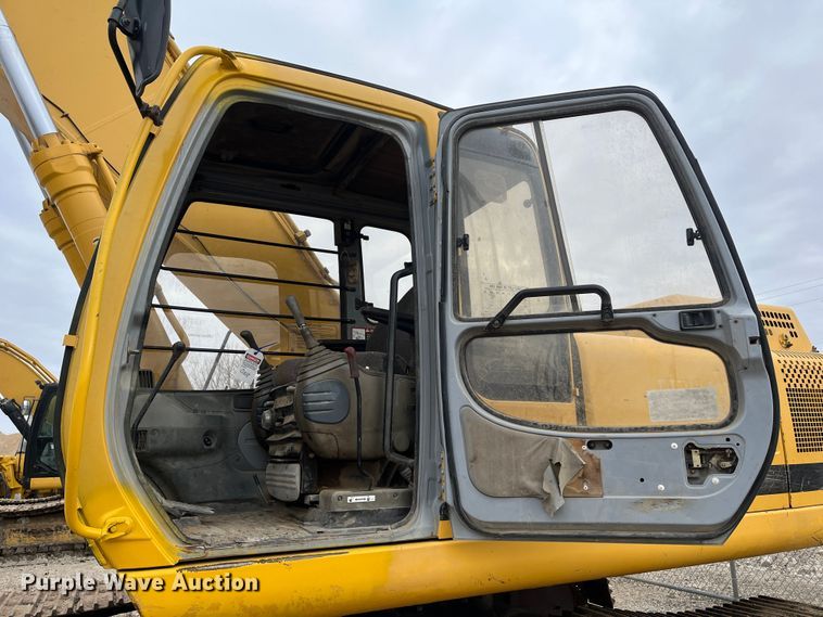 image for item DR7446 2000 John Deere 330LC  excavator