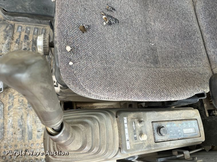 image for item DR7446 2000 John Deere 330LC  excavator