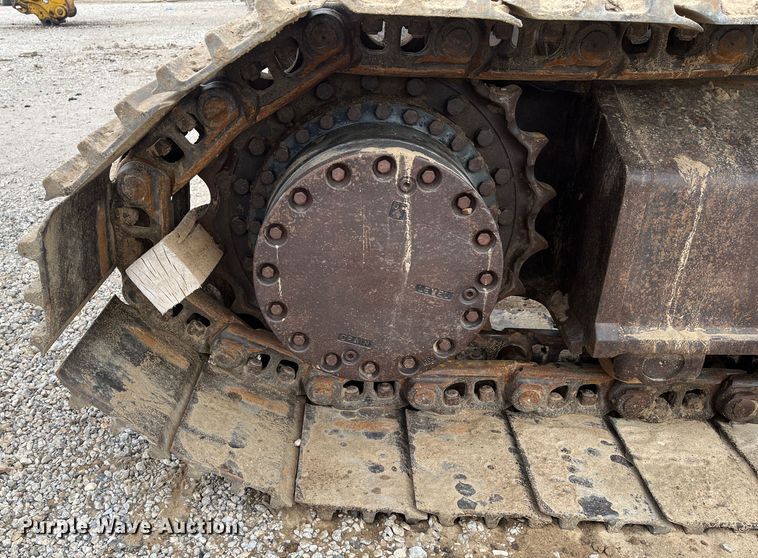 image for item DR7446 2000 John Deere 330LC  excavator