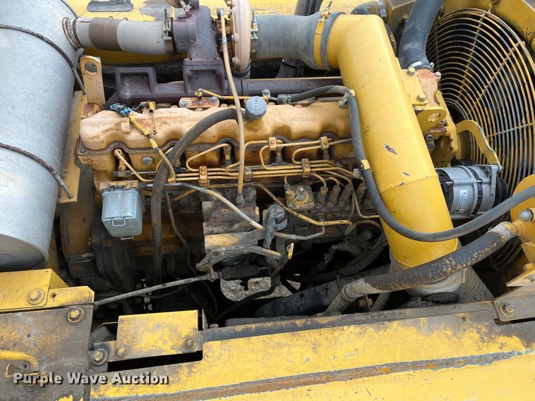 image for item DR7446 2000 John Deere 330LC  excavator