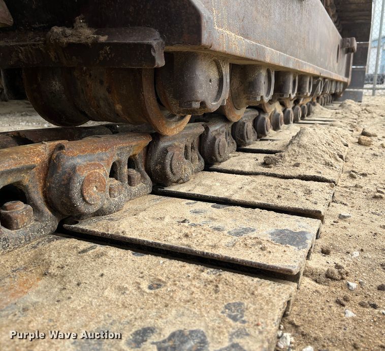 image for item DR7446 2000 John Deere 330LC  excavator