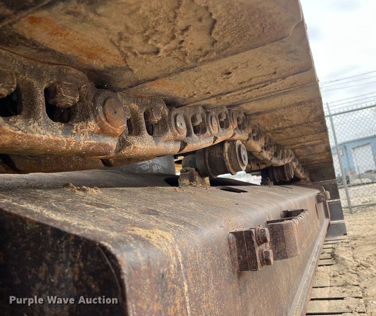 image for item DR7446 2000 John Deere 330LC  excavator