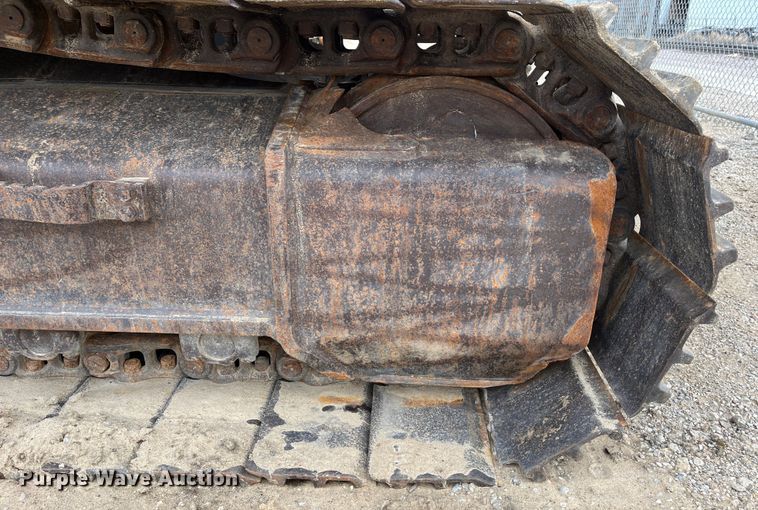 image for item DR7446 2000 John Deere 330LC  excavator