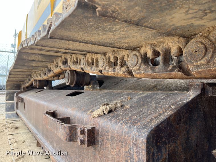 image for item DR7446 2000 John Deere 330LC  excavator