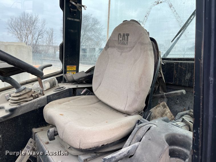 image for item DR7447 2006 Caterpillar 904B  wheel loader