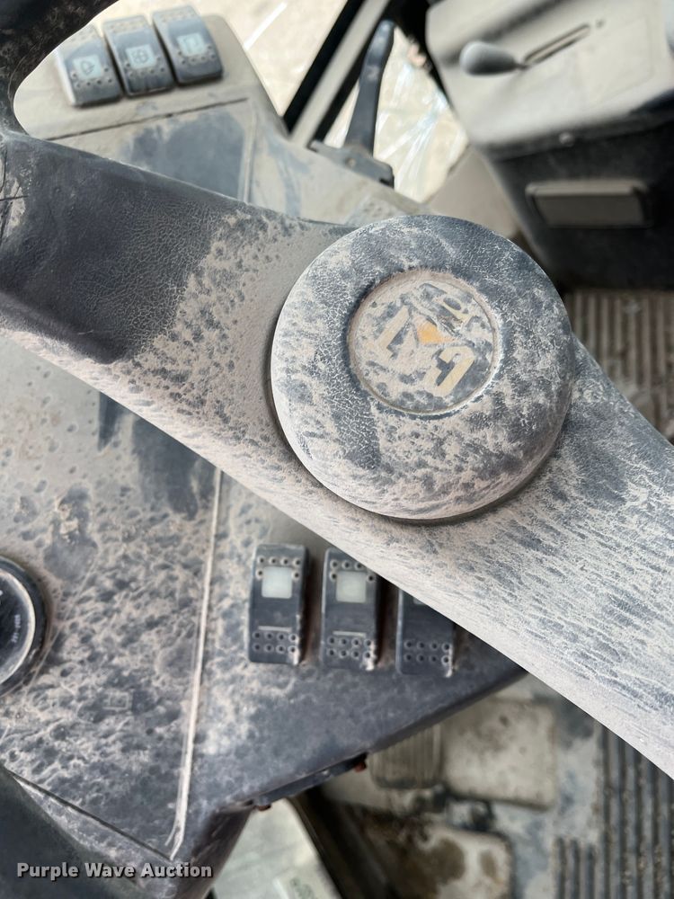 image for item DR7447 2006 Caterpillar 904B  wheel loader