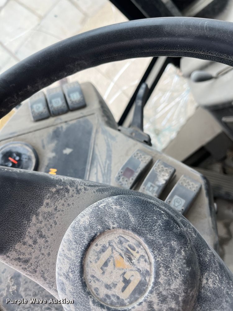 image for item DR7447 2006 Caterpillar 904B  wheel loader