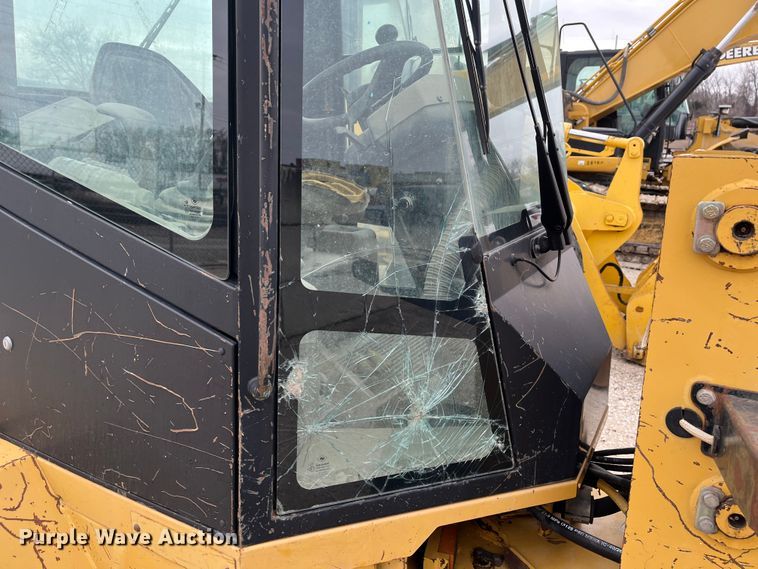 image for item DR7447 2006 Caterpillar 904B  wheel loader