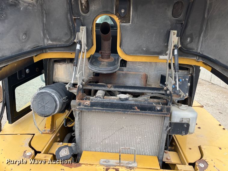 image for item DR7447 2006 Caterpillar 904B  wheel loader