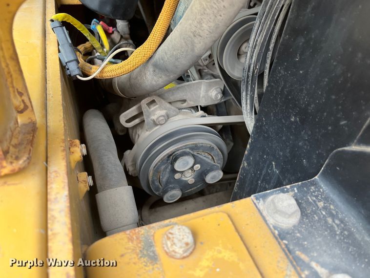 image for item DR7447 2006 Caterpillar 904B  wheel loader