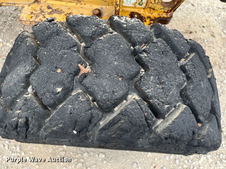 image for item DR7447 2006 Caterpillar 904B  wheel loader