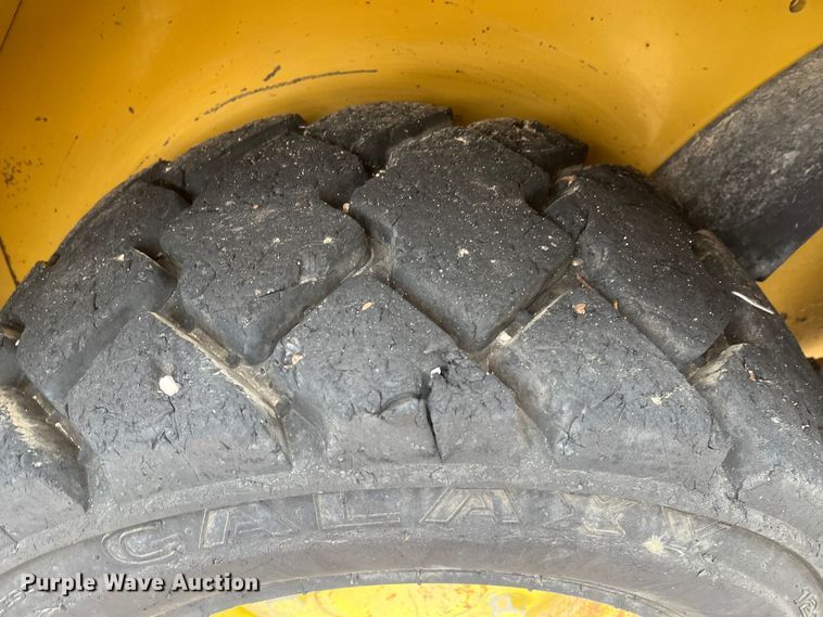 image for item DR7447 2006 Caterpillar 904B  wheel loader