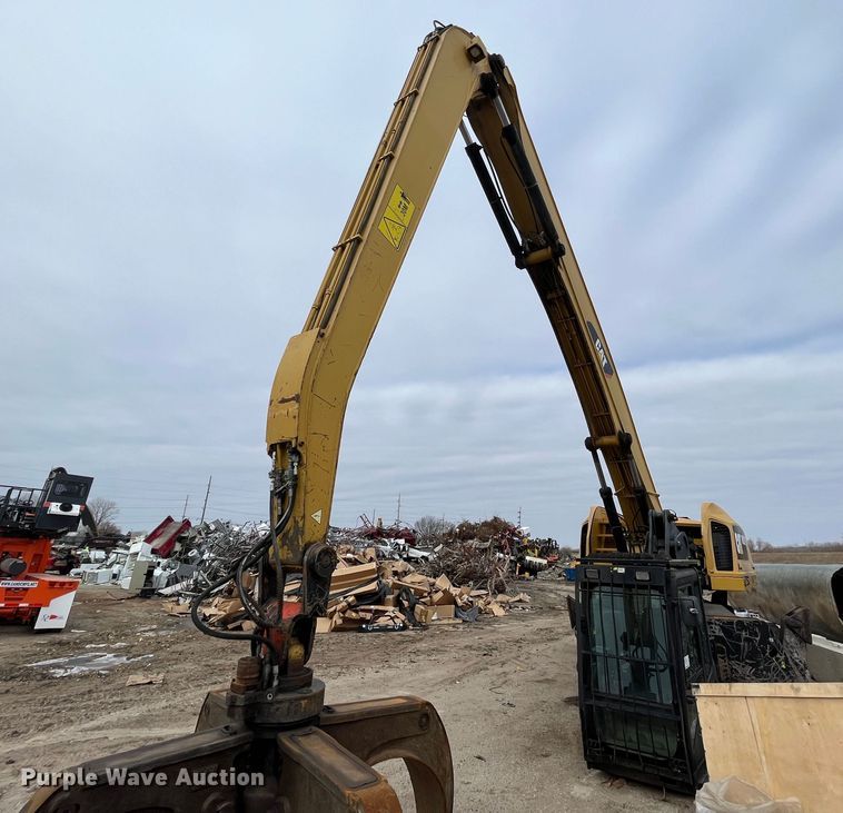 image for item DR7448 2014 Caterpillar MH3037  material handler