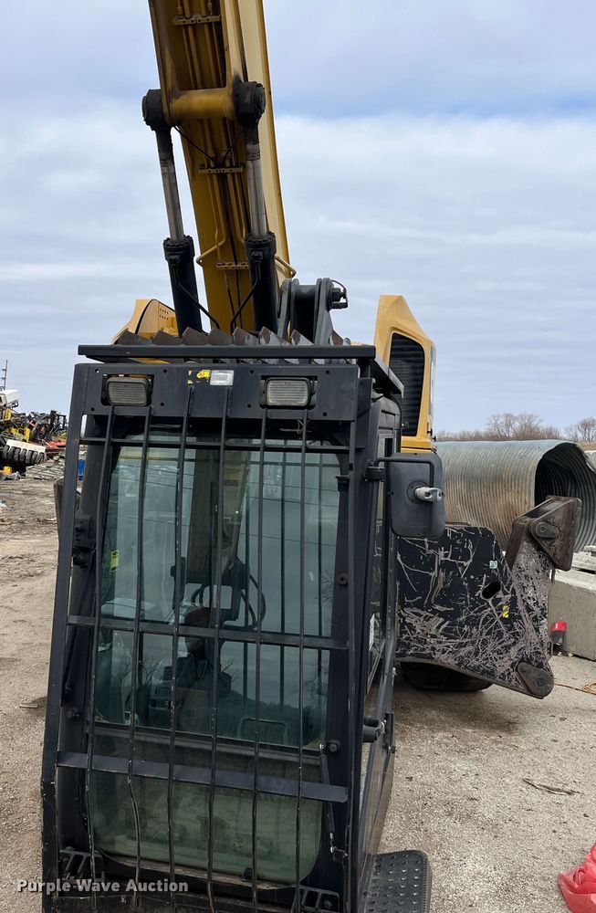 image for item DR7448 2014 Caterpillar MH3037  material handler