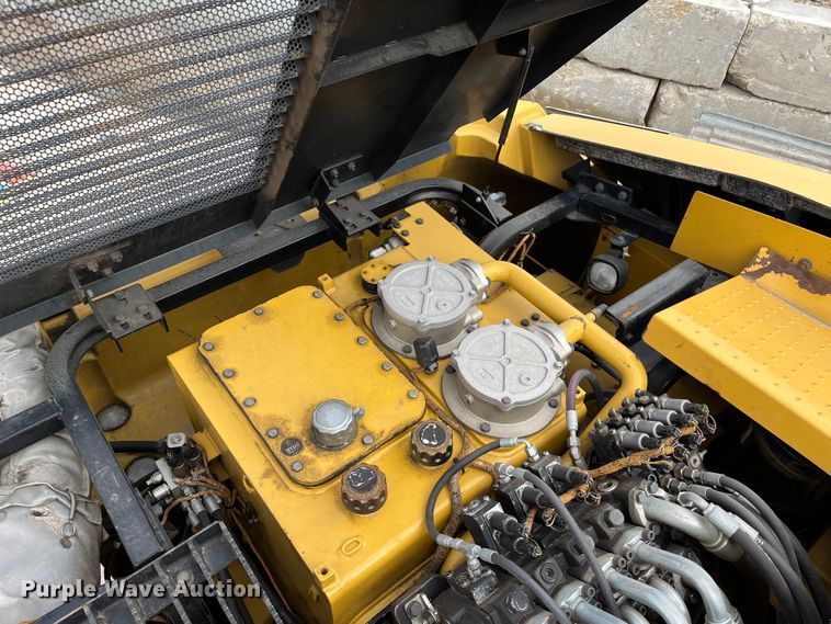 image for item DR7448 2014 Caterpillar MH3037  material handler