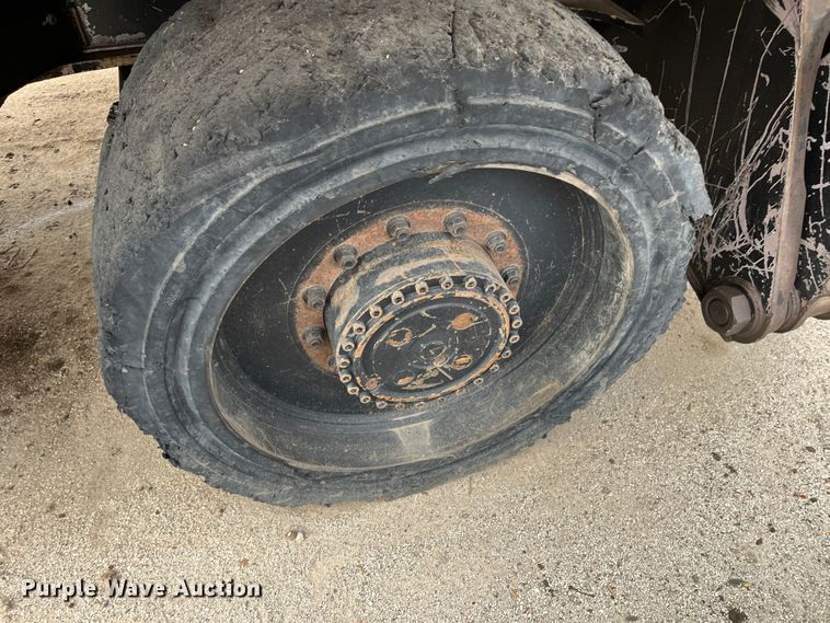 image for item DR7448 2014 Caterpillar MH3037  material handler