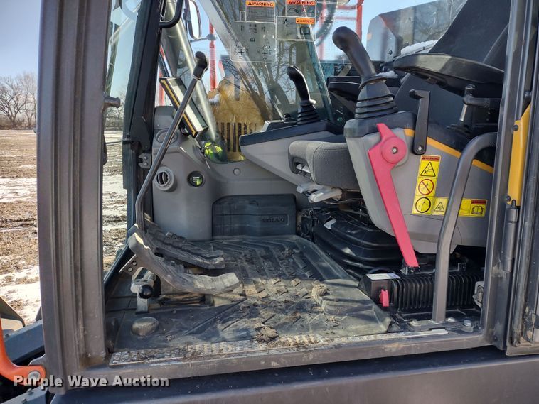 image for item DR8143 2021 Volvo ECR145EL  excavator