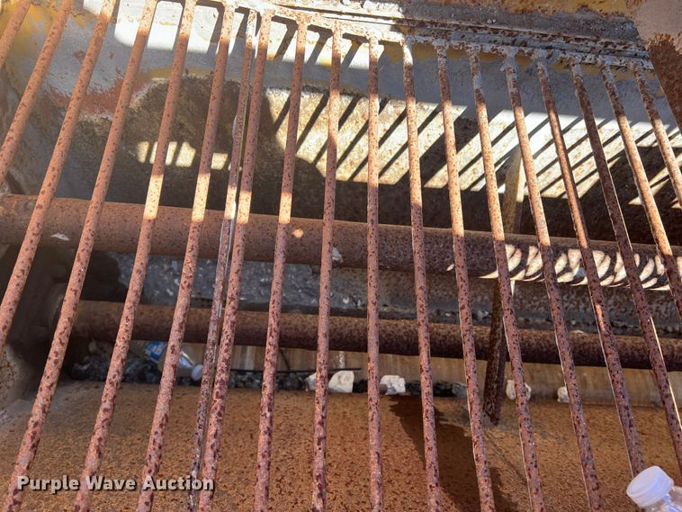 image for item DS2720 Rosco SPRHH  chip spreader