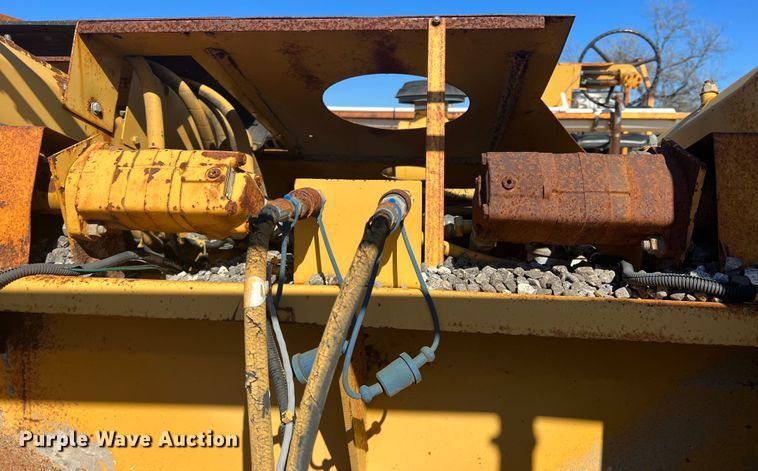 image for item DS2720 Rosco SPRHH  chip spreader