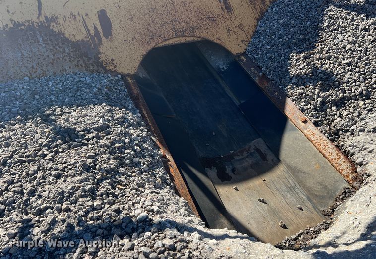 image for item DS2720 Rosco SPRHH  chip spreader