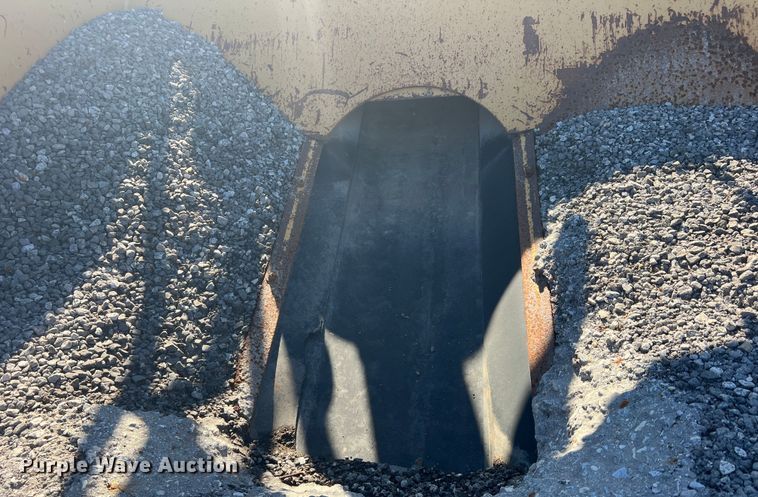 image for item DS2720 Rosco SPRHH  chip spreader