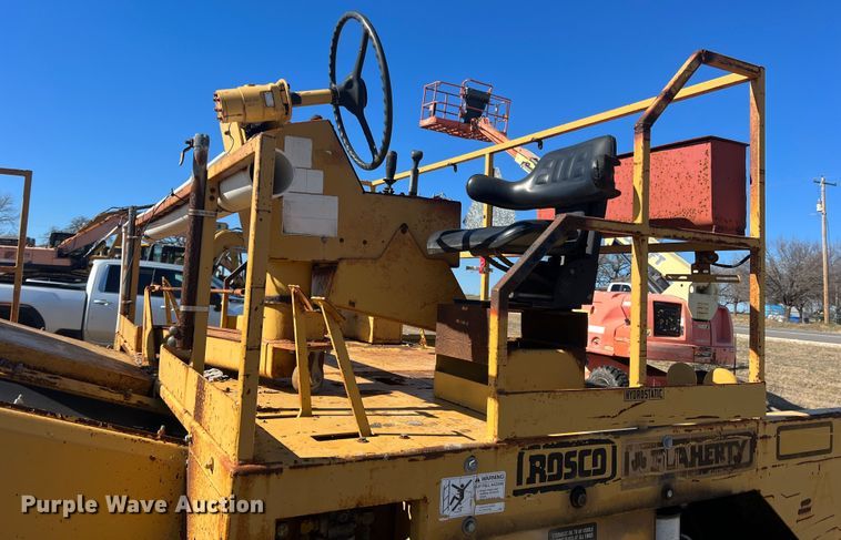 image for item DS2720 Rosco SPRHH  chip spreader