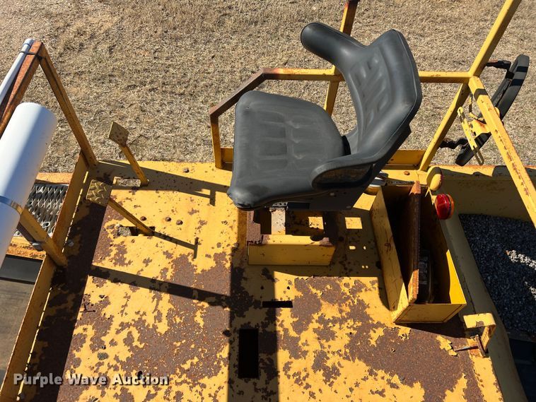 image for item DS2720 Rosco SPRHH  chip spreader