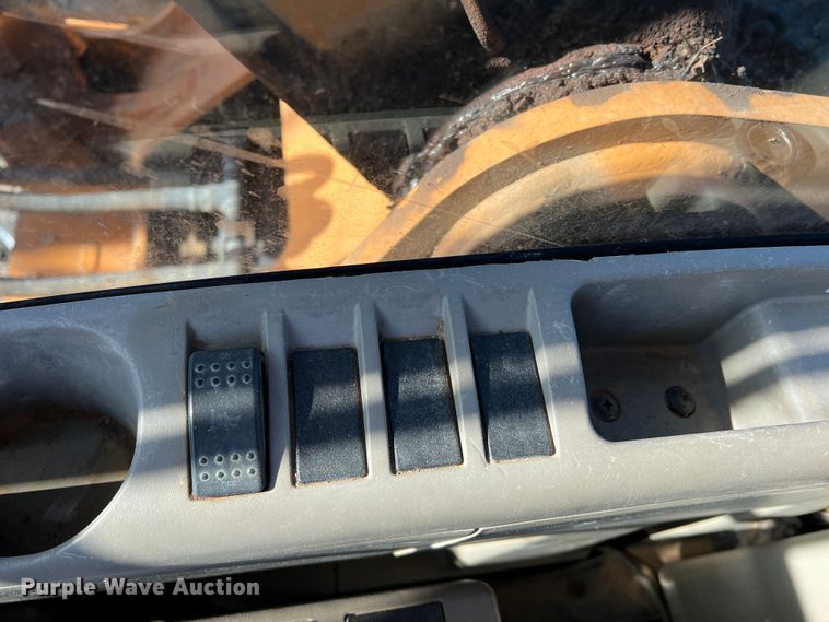 image for item DS2731 2012 Case CX210C  excavator