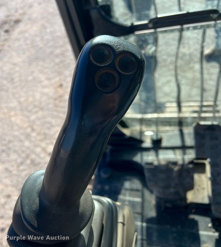 image for item DS2731 2012 Case CX210C  excavator