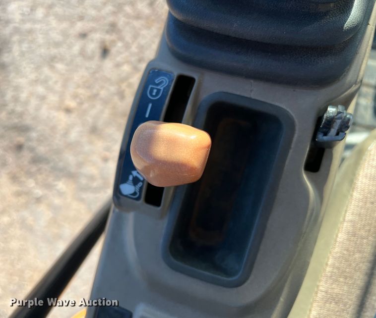 image for item DS2731 2012 Case CX210C  excavator