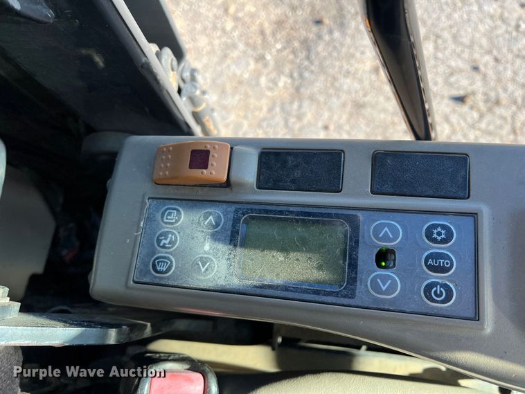 image for item DS2731 2012 Case CX210C  excavator