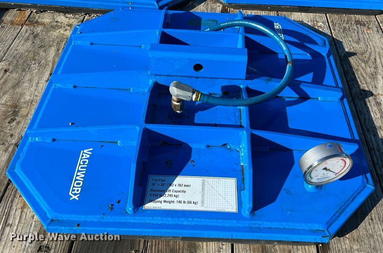 image for item DS2732 Vacuworx CM 3  slab vacuum