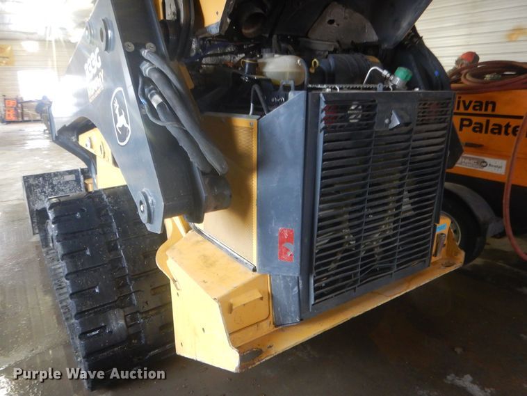 image for item HQ9587 John Deere 333G  tracked skid steer loader