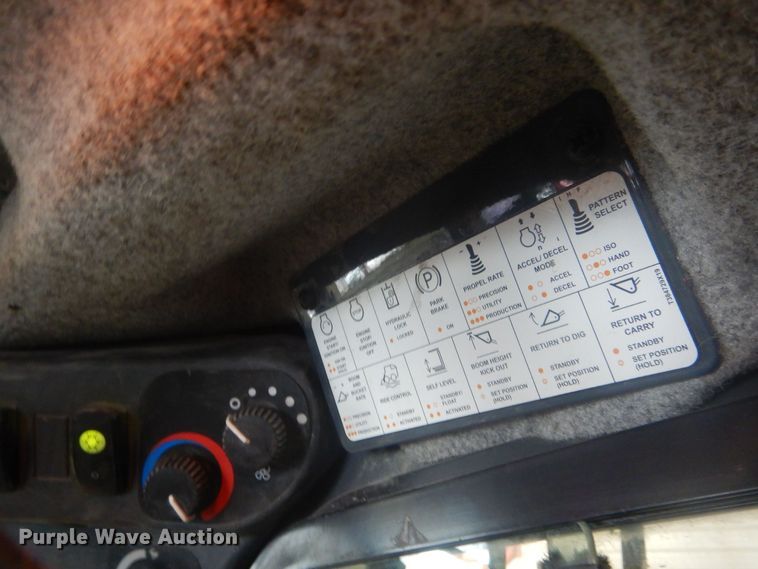 image for item HQ9587 John Deere 333G  tracked skid steer loader