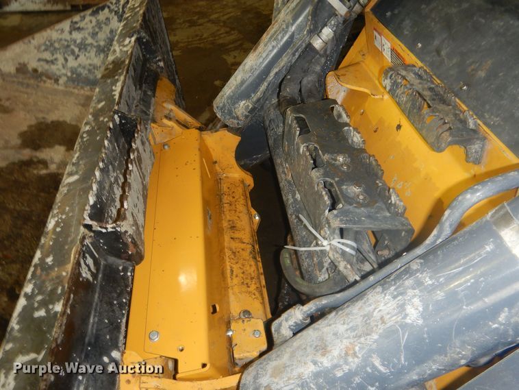 image for item HQ9587 John Deere 333G  tracked skid steer loader