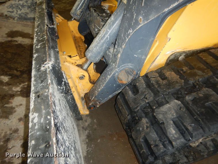 image for item HQ9587 John Deere 333G  tracked skid steer loader