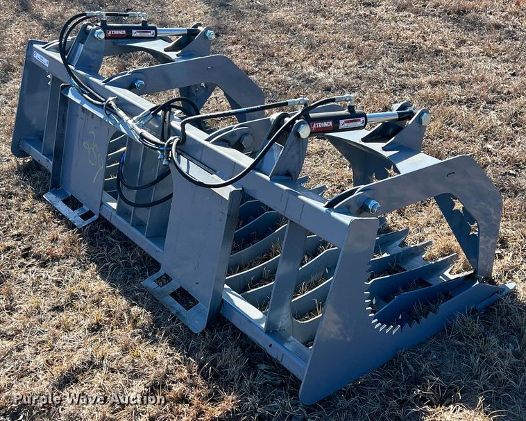 image for item ID9425 Skid steer grapple bucket