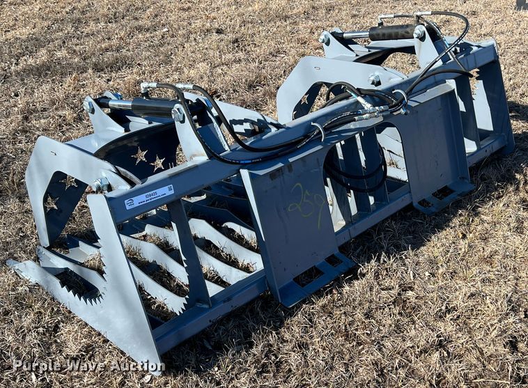 image for item ID9425 Skid steer grapple bucket